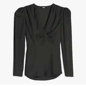 Express black deep V top! ‎ Size M!